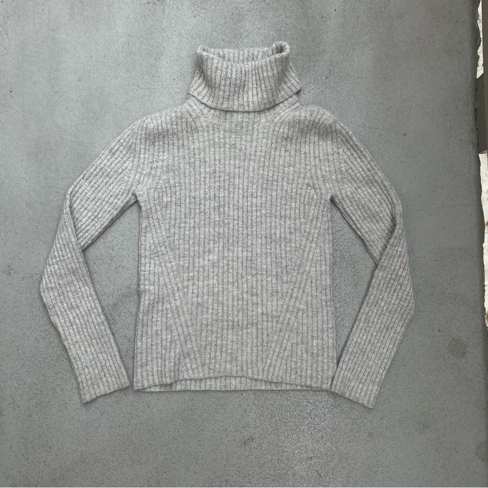 Eleven Six 95% Baby Alpaca Turtle Neck Sweater light Gray Size M/L